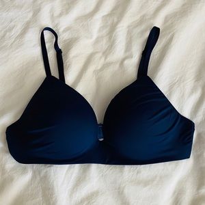 Victoria’s Secret t shirt bra